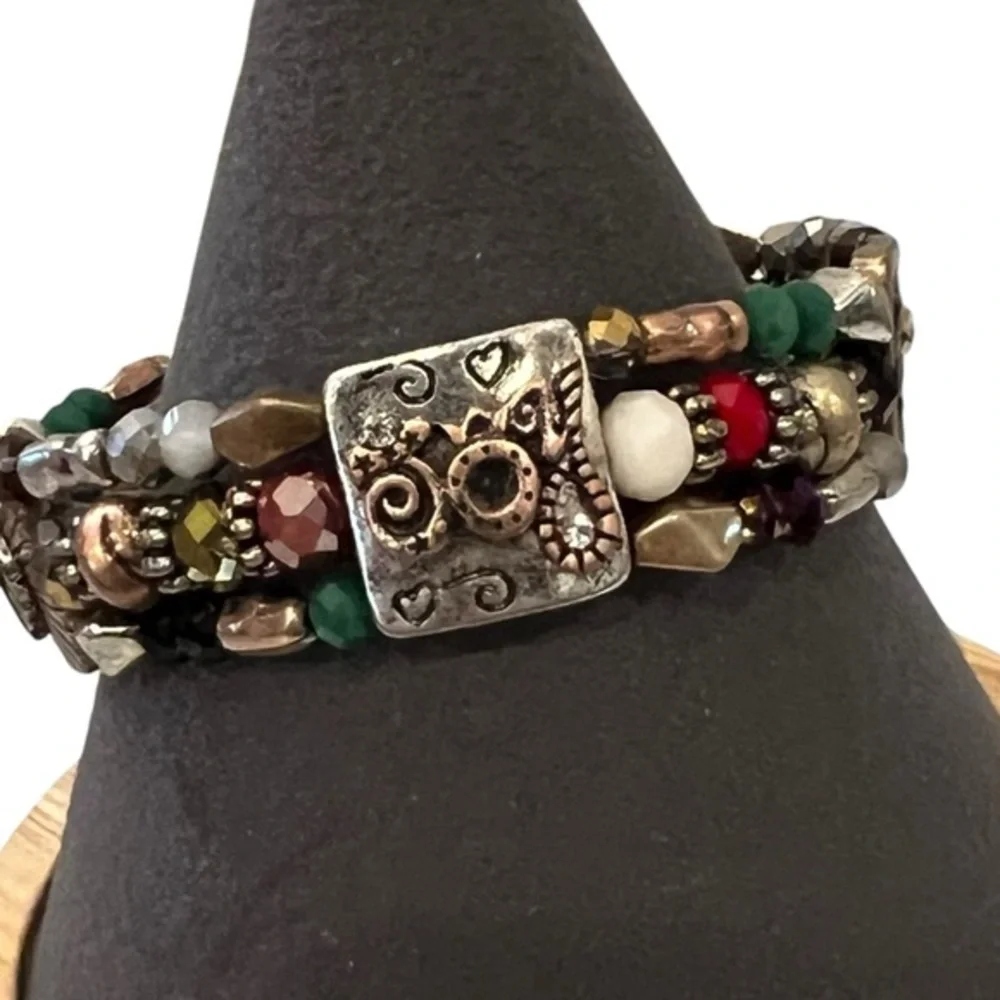 GORGEOUS MULTI-STRAND STRETCH BRACELET BEADS CRYSTALS JOY METAL SQUARES NWOT‎